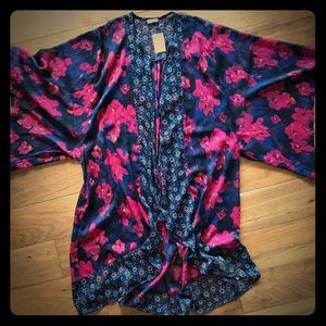 Hollister Kimono
